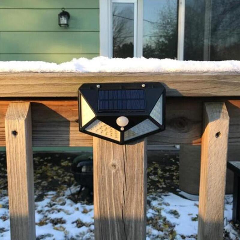 Four-Sided 100 LED Solar Power Wall Lights_4